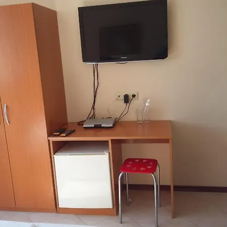 кая 4*